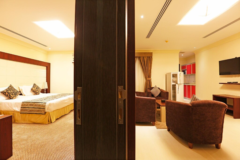 أويو رومز 103