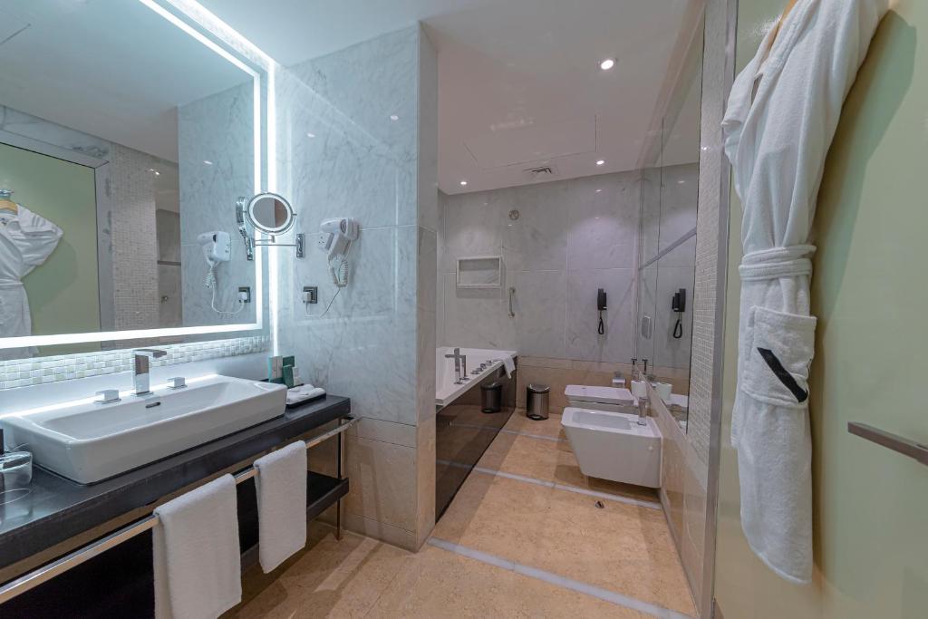 فندق ذا فينيو جدة الكورنيش