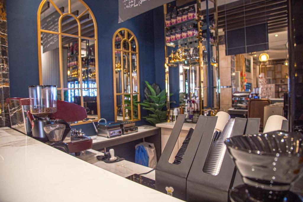 Joan Gold For Furnished Apartments