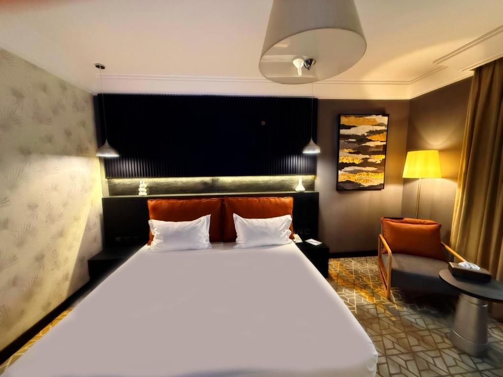 فندق كراون تاون