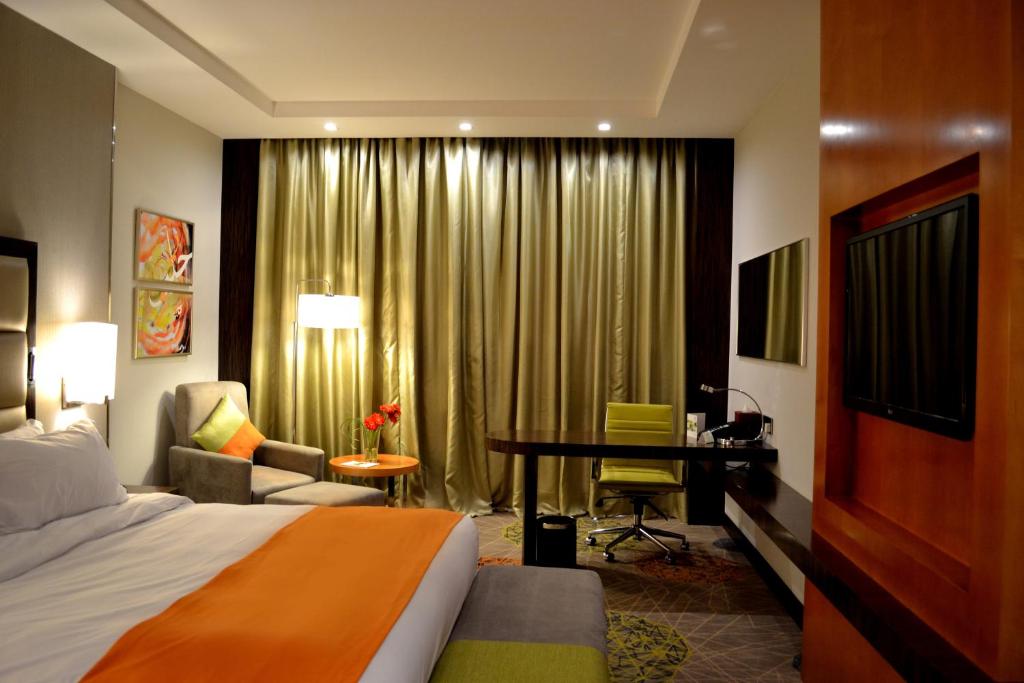 هوليداي إن بوابة جدة