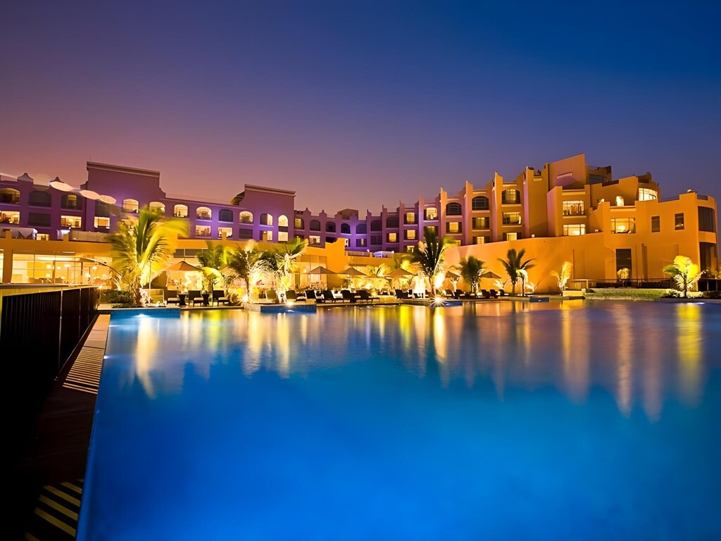 فندق ومنتجع ينبع (موفنبيك)(Hotel and Resort Yanbu)